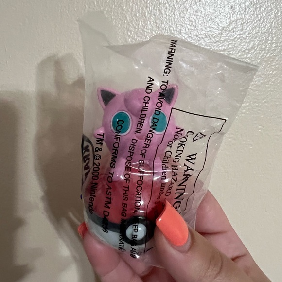 Vintage Nintendo Pokémon Figurine + Stamp • Jigglypuff - Picture 1 of 3